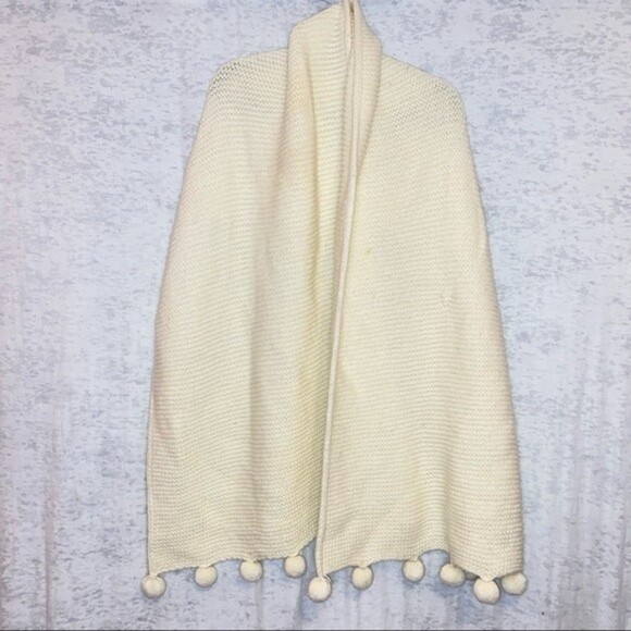 Kate Spade Wool Blend Chunky Crochet Knit Pom Pom Blanket Scarf 70 X24 - Picture 6 of 10